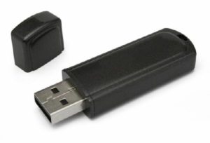 150331 storage USB desktop 300x204 - بررسی کارت های حافظه فلش